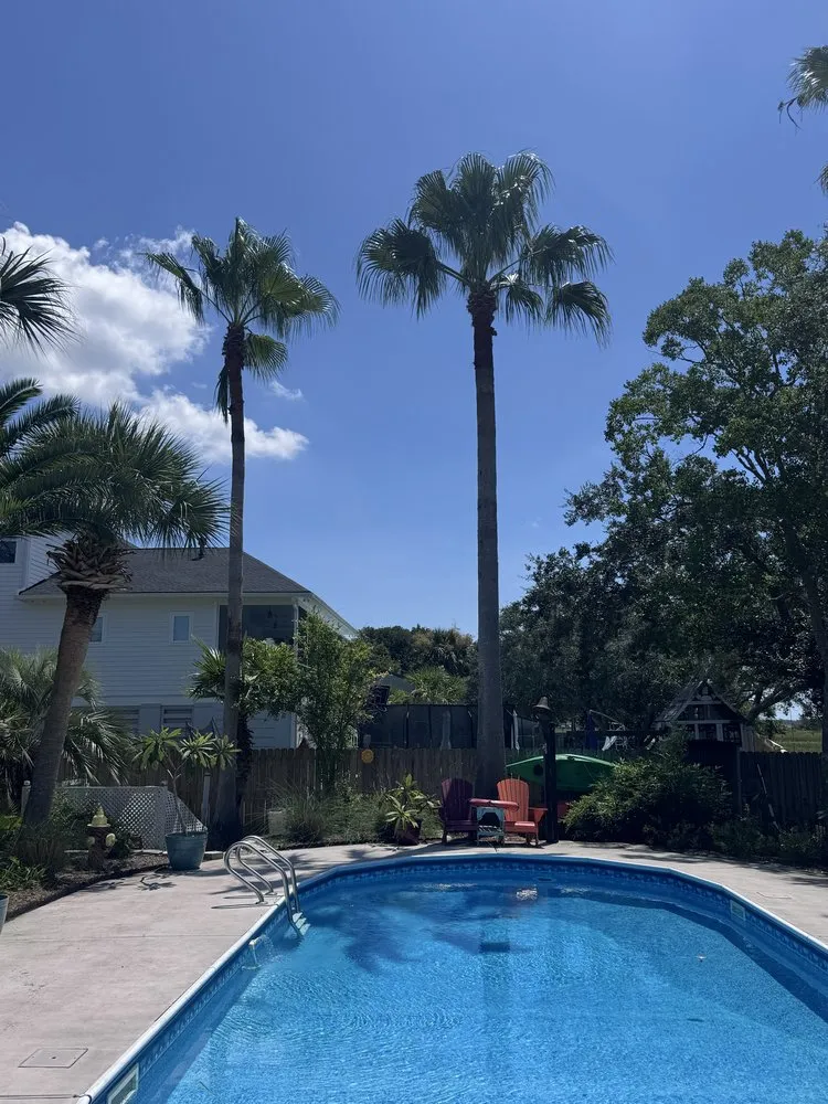 Local garden landscaping for residential properties across Johns Island, SC - Los Palm Services