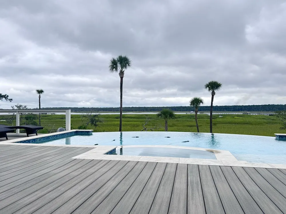 Custom lawn care service in Johns Island, SC - Los Palm Services