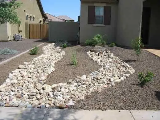 Affordable yard cleanup service in Phoenix, AZ by Los Parientes Landscaping