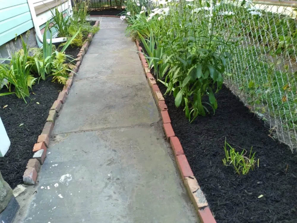 Professional landscape design experts serving Cleveland, OH - Los Primos Landscape