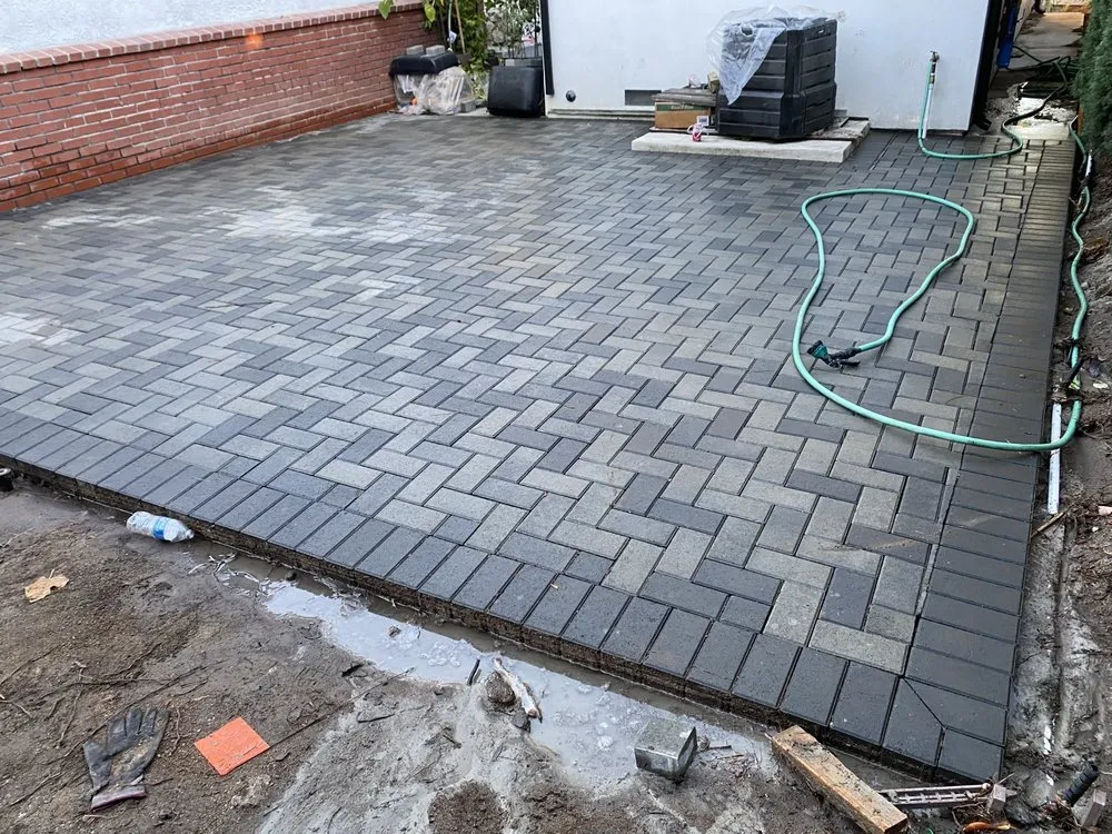 Custom yard maintenance in Azusa, CA by Los Rios Landscaping