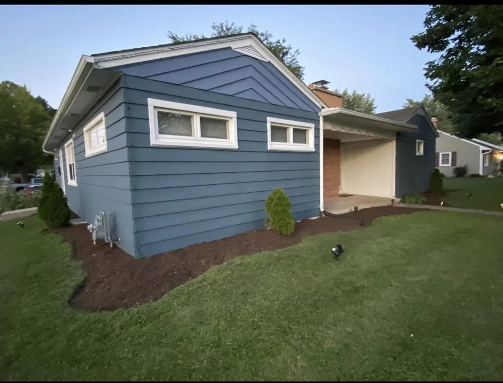 Expert outdoor landscaping for residential properties in DeKalb, IL by Los Rojas landscaping