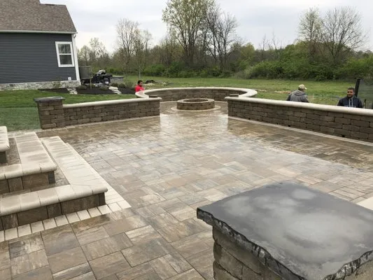 Los Rubio paver and stone design