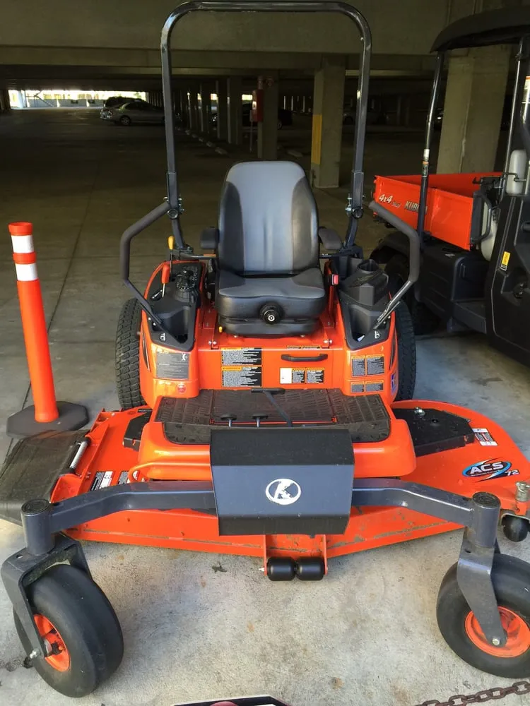 Trusted yard cleanup service experts serving Inglewood, CA - Los Trabajadores Inc