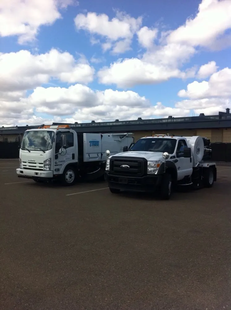 Local landscaping services in Inglewood, CA by Los Trabajadores Inc