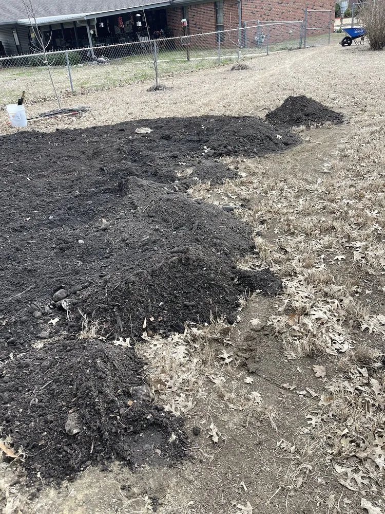 Professional residential landscaping for beautiful yards across Tupelo, MS - Los Tres Hermanos