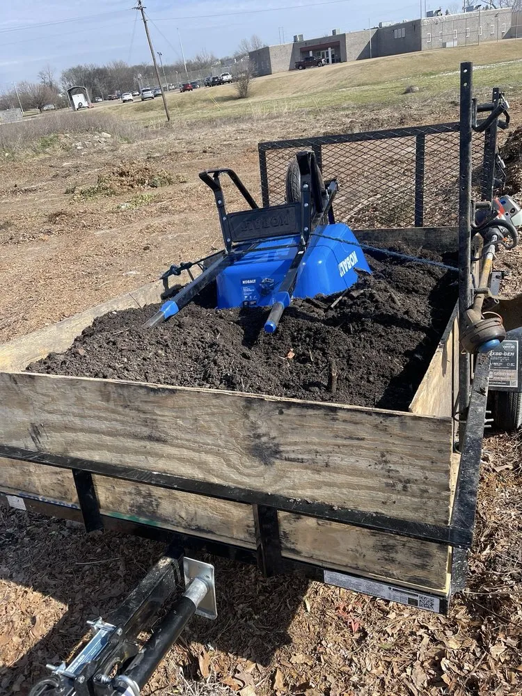 Top-rated garden landscaping in Tupelo, MS by Los Tres Hermanos