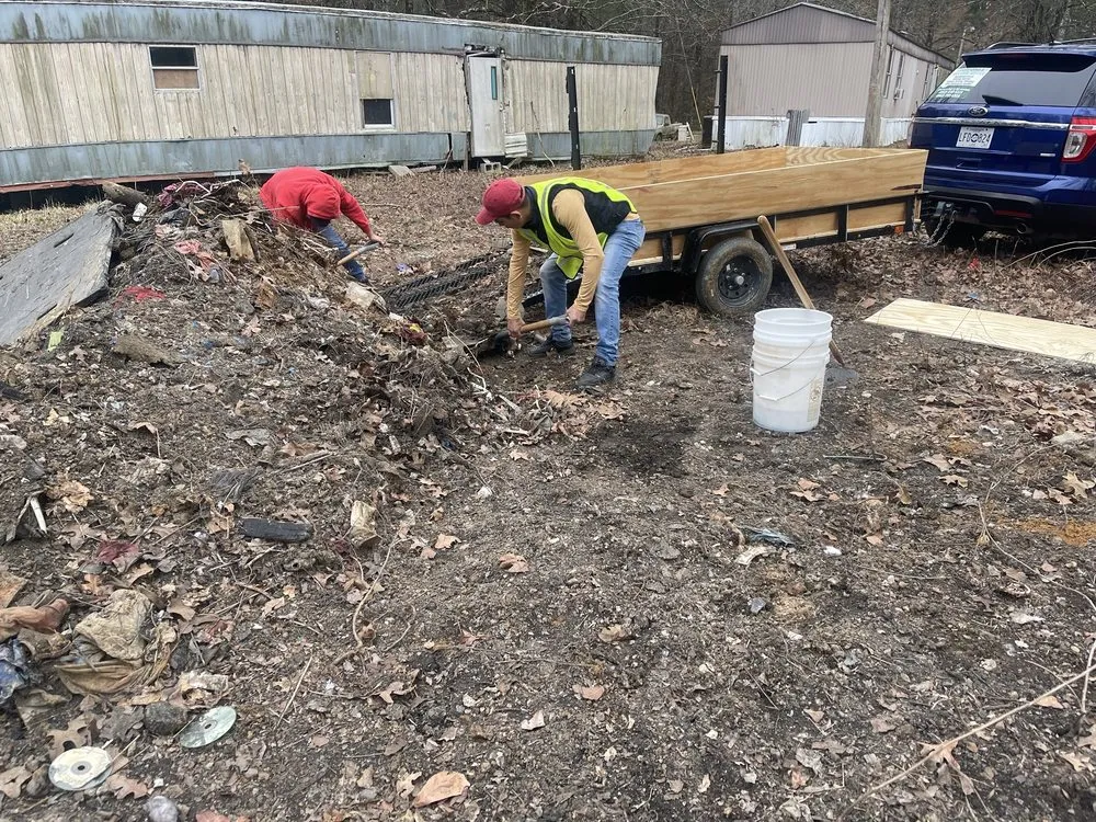 Custom residential landscaping in Tupelo, MS by Los Tres Hermanos