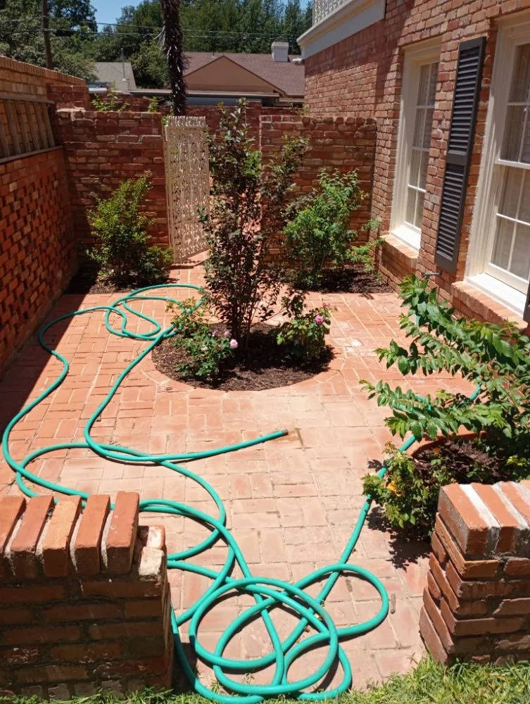 Reliable outdoor landscaping experts serving Midland, TX - Lo's Yard Services