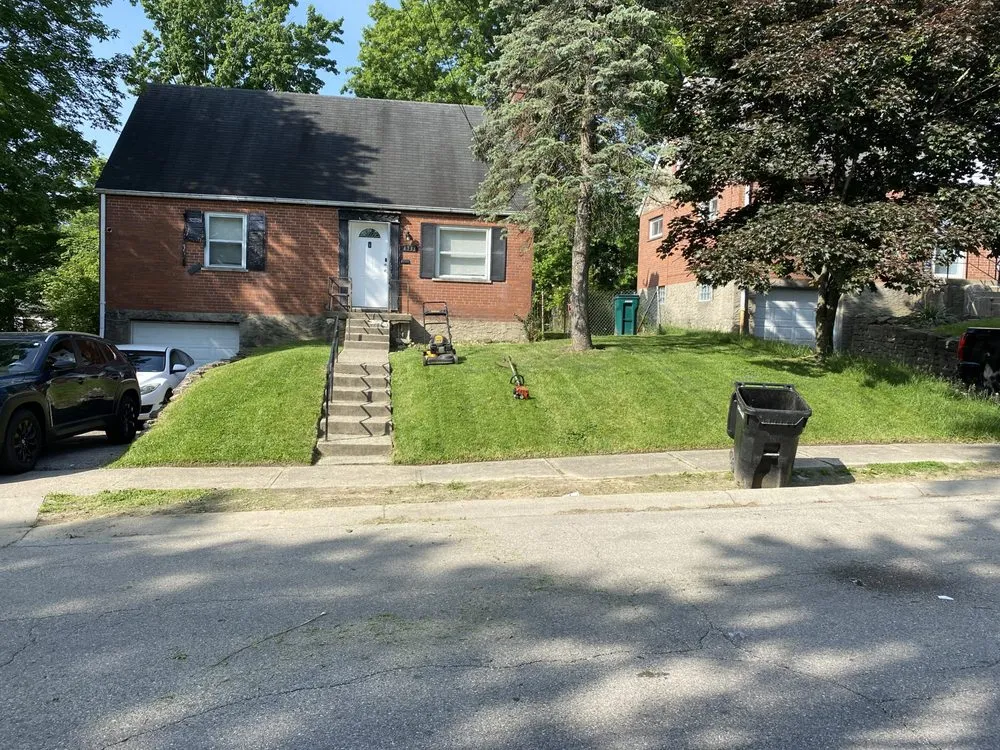 Professional yard cleanup service in Cincinnati, OH by Loso’s Landscaping & Home Improvement