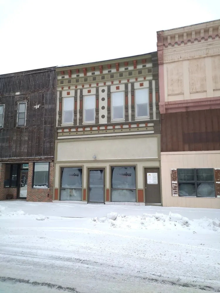 Trusted lawn care service experts serving Moberly, MO - Lost Art Building Services