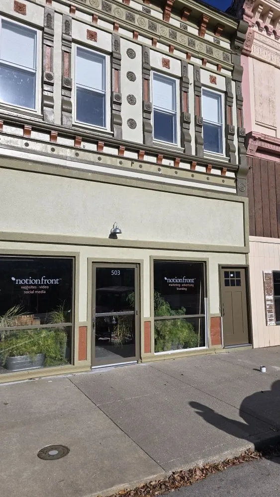 Professional outdoor landscaping experts serving Moberly, MO - Lost Art Building Services