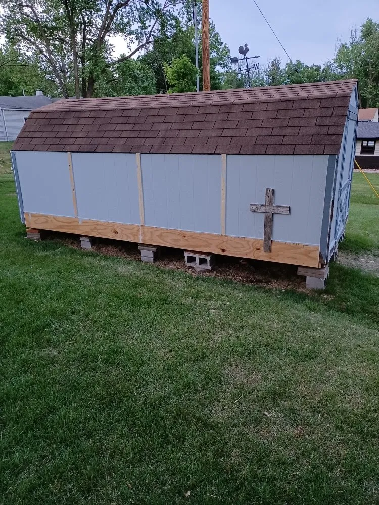 Reliable yard maintenance in Moberly, MO by Lost Art Building Services