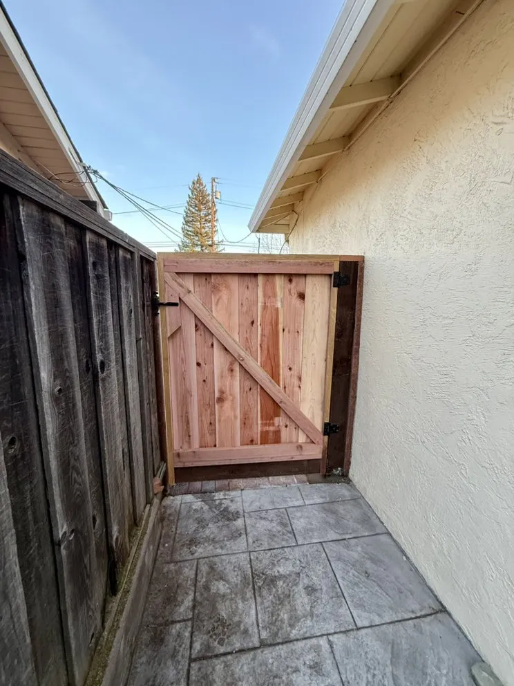 Reliable lawn care service for beautiful yards across Concord, CA - Lot Fence Works