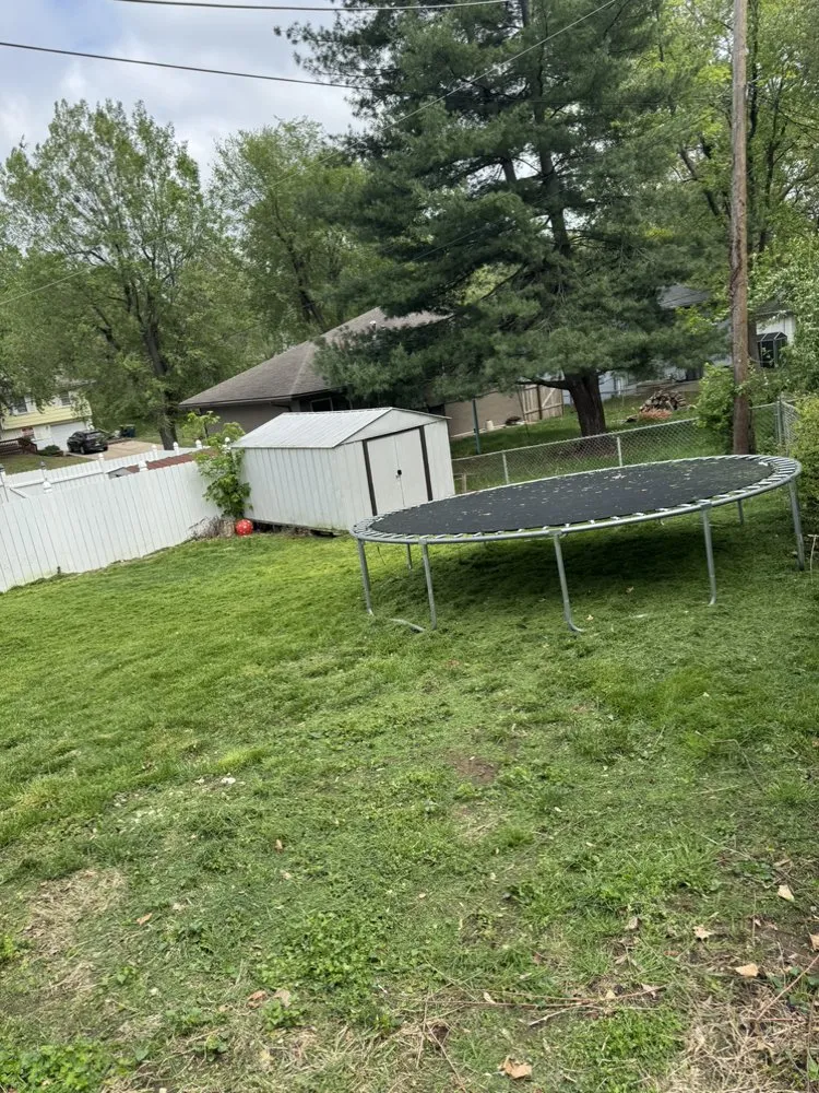 Professional yard maintenance experts serving Kansas City, MO - Lottas Lawn Service