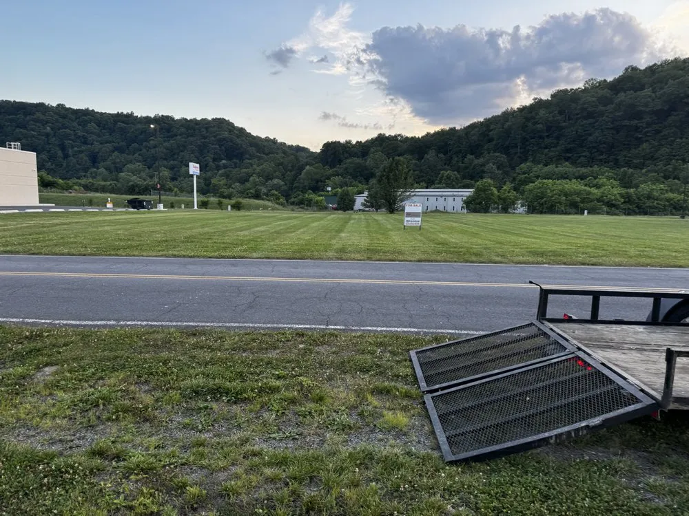 Custom landscaping services experts serving Castlewood, VA - Lotus Landscaping and Lawn Care