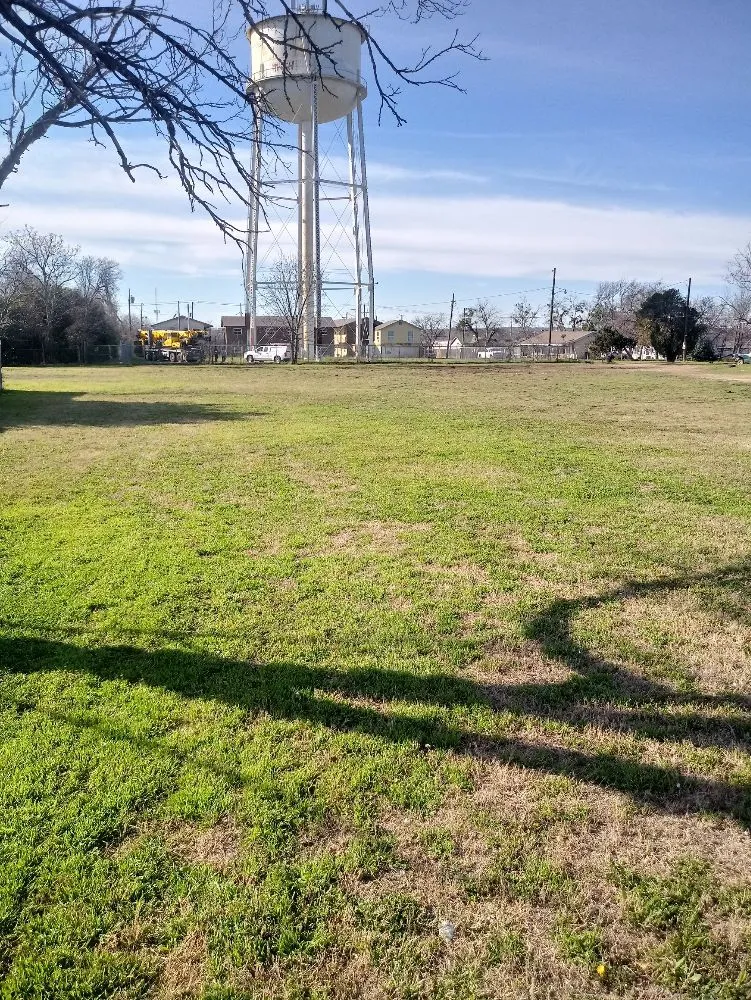 Top-rated residential landscaping for year-round maintenance in Killeen, TX by Lotus12 Contracting