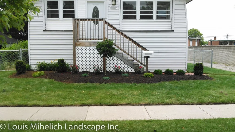 Expert landscape installation near you across Macomb county, MI - Louis Mihelich Landscape