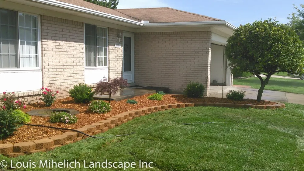 Expert lawn mowing service in Macomb county, MI - Louis Mihelich Landscape