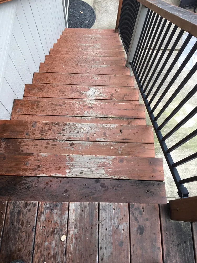 Custom lawn mowing service in Sacramento, CA by Louis