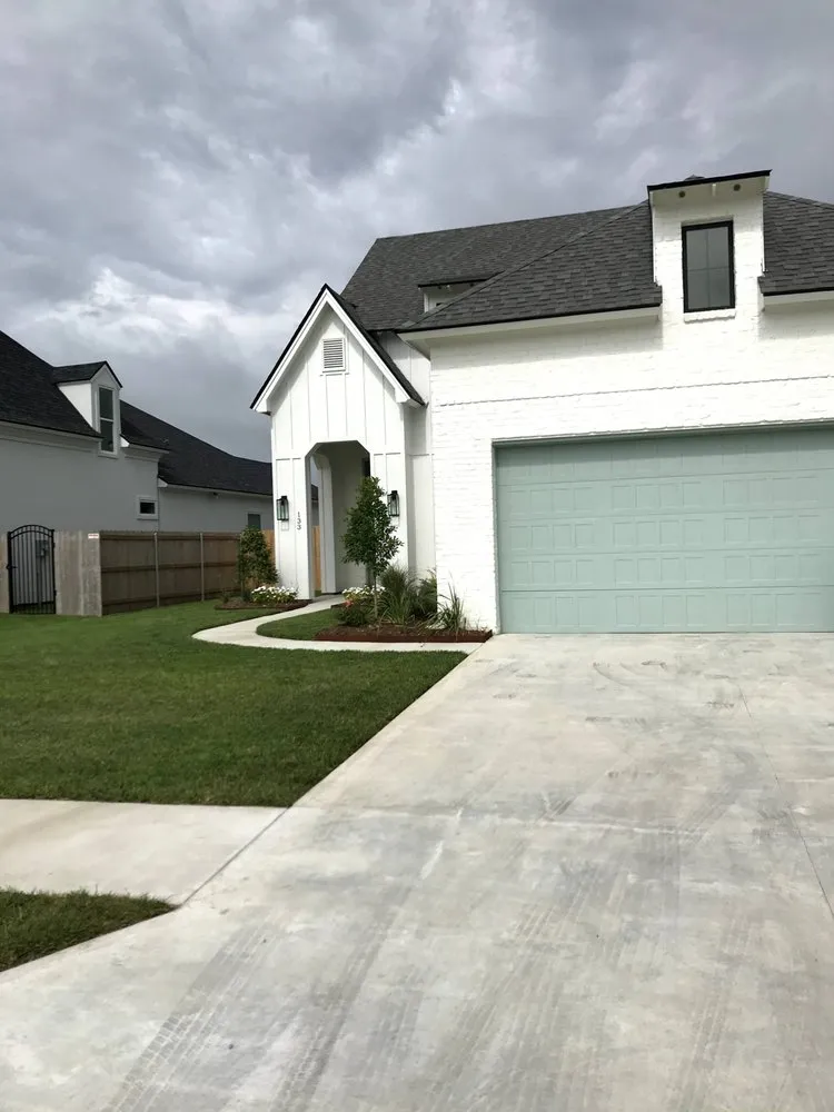 Custom landscaping services experts serving Abbeville, LA - Louisiana Yard Pros