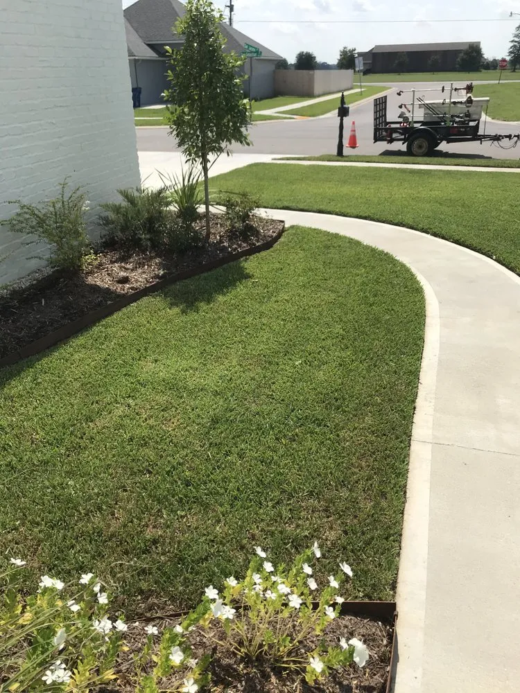 Reliable yard maintenance for outdoor upgrades in Abbeville, LA by Louisiana Yard Pros