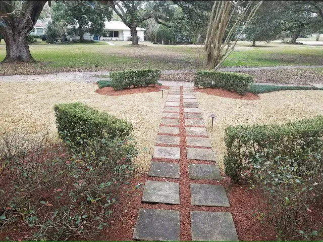 Reliable residential landscaping in New Orleans, LA by Louisianas Own Landscaping Company