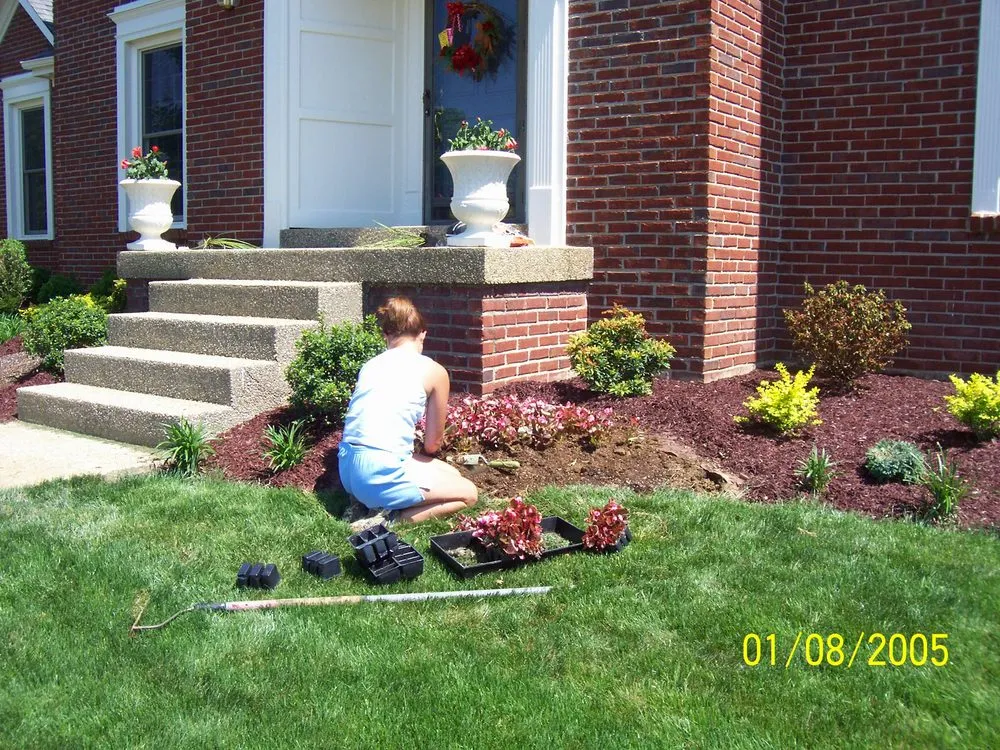 Custom lawn care service in Crestwood, KY - Louisville Lawn Solutions