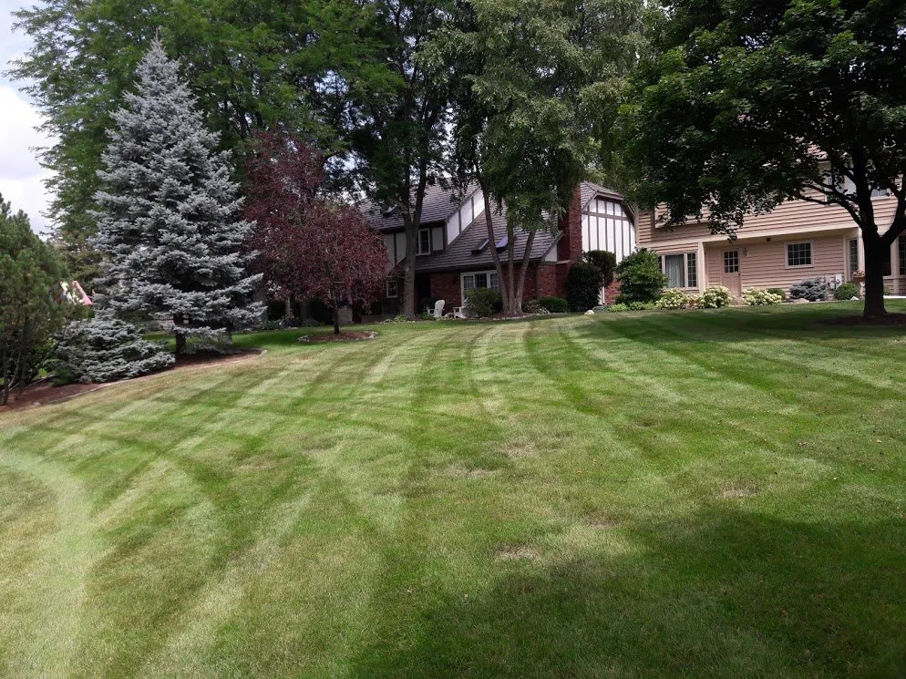 Local garden landscaping in Lisle, IL - Lou's Lawn Care