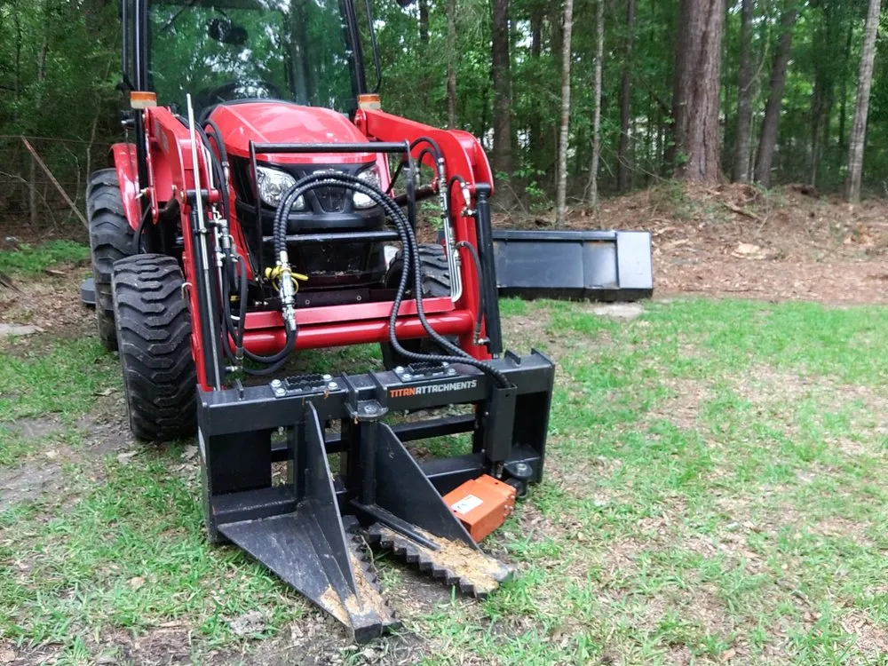 Custom yard maintenance for residential properties in Picayune, MS by Lou's Lawnscape