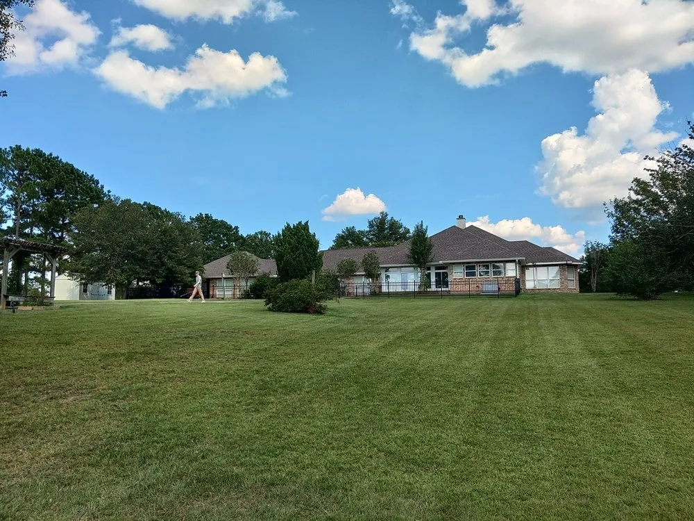 Affordable garden landscaping experts serving Picayune, MS - Lou's Lawnscape