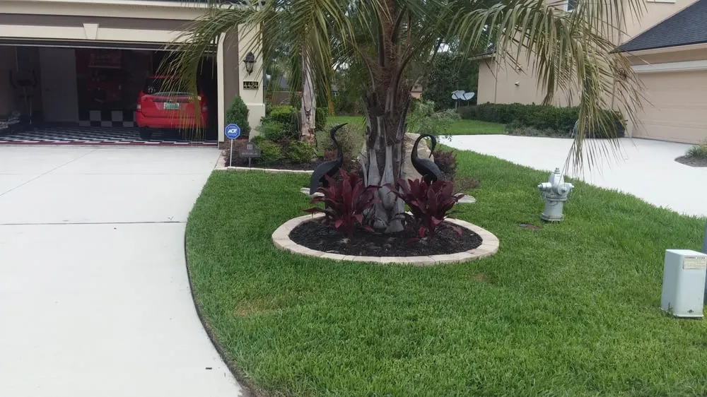 Affordable garden landscaping near you in Jacksonville, FL by Lou’s Quality Lawn and Landscaping Service