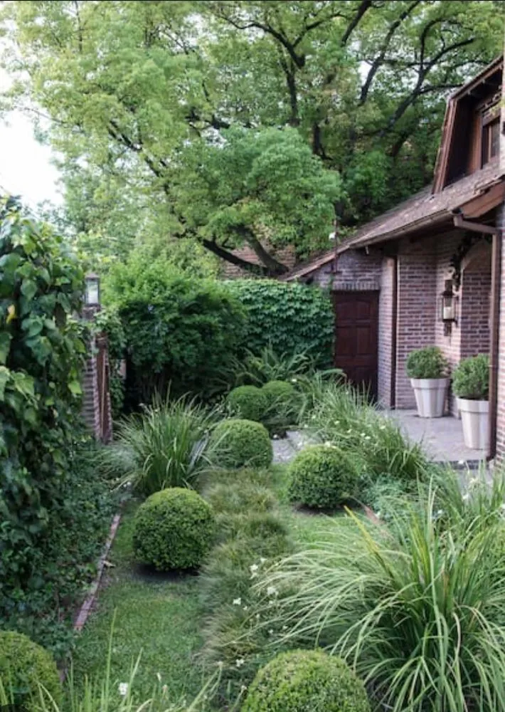 Expert garden landscaping with custom design in Santa Rosa, CA by LOUZA Gardening Maintenance