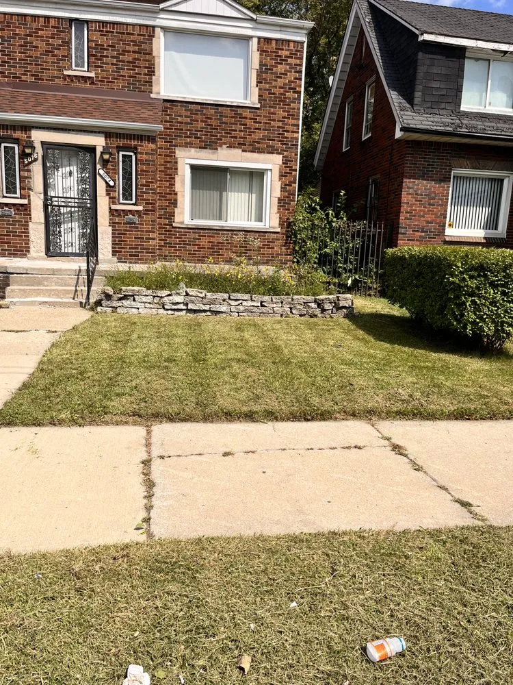 Top-rated lawn care service in Lincoln Park, MI by Love Of Nature Home And Landscaping