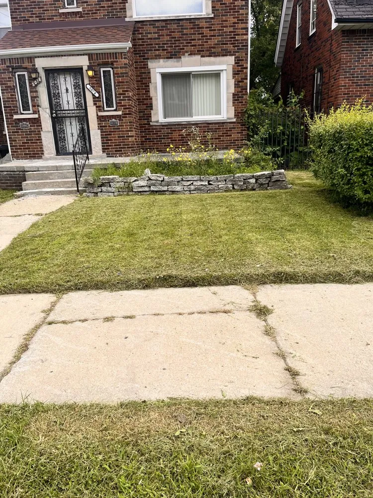 Expert outdoor landscaping for residential properties across Lincoln Park, MI - Love Of Nature Home And Landscaping