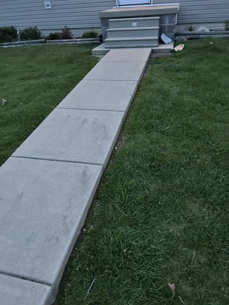 Top-rated yard maintenance near you in Murrayville, IL by Lovekamp Lawn Services