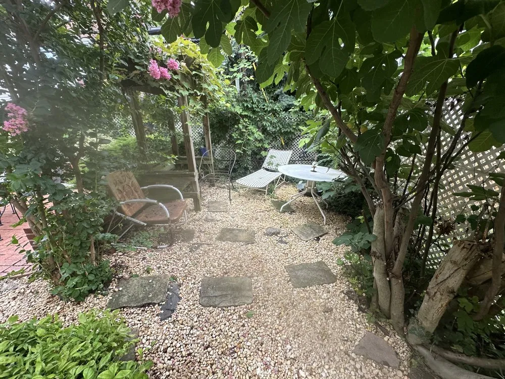 Local lawn care service in Philadelphia, PA - Lovelace Landscaping