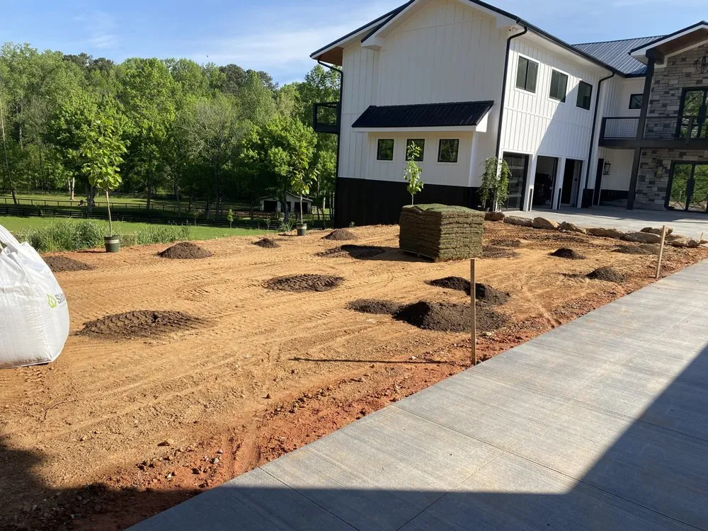 Local garden landscaping experts serving Woodstock, GA - Lovelace Lawn Care and Landscaping