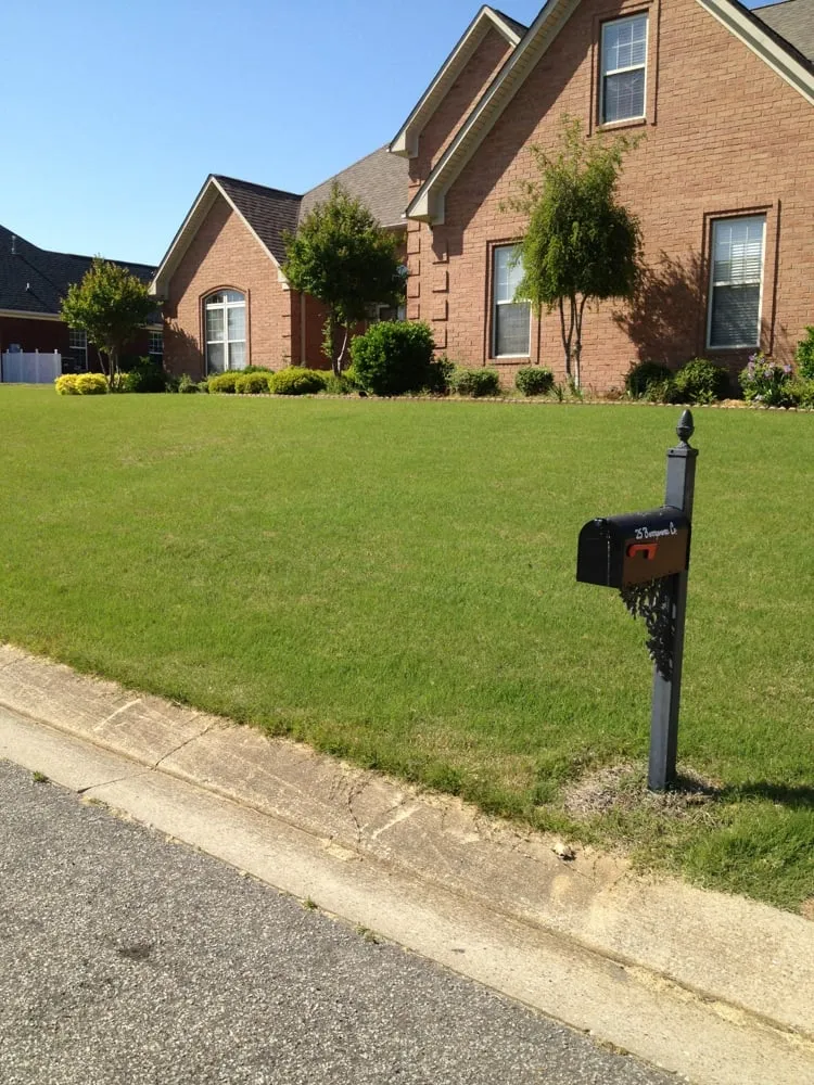 Professional garden landscaping for homes in Humboldt, TN by Lovelace Lawncare