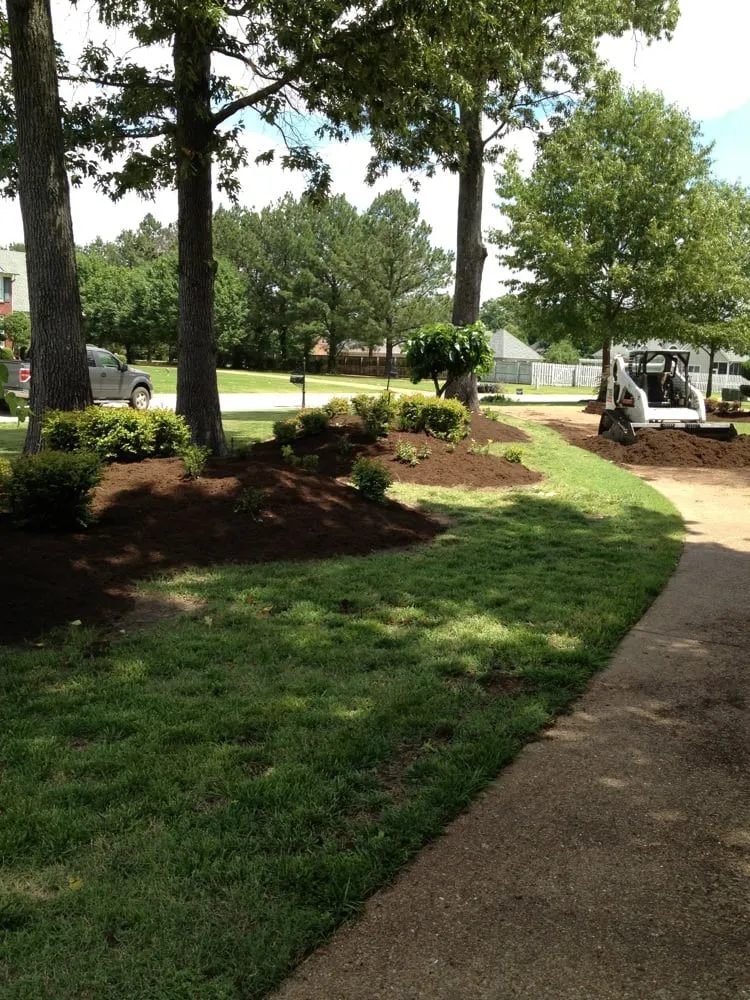 Reliable yard maintenance for homes across Humboldt, TN - Lovelace Lawncare