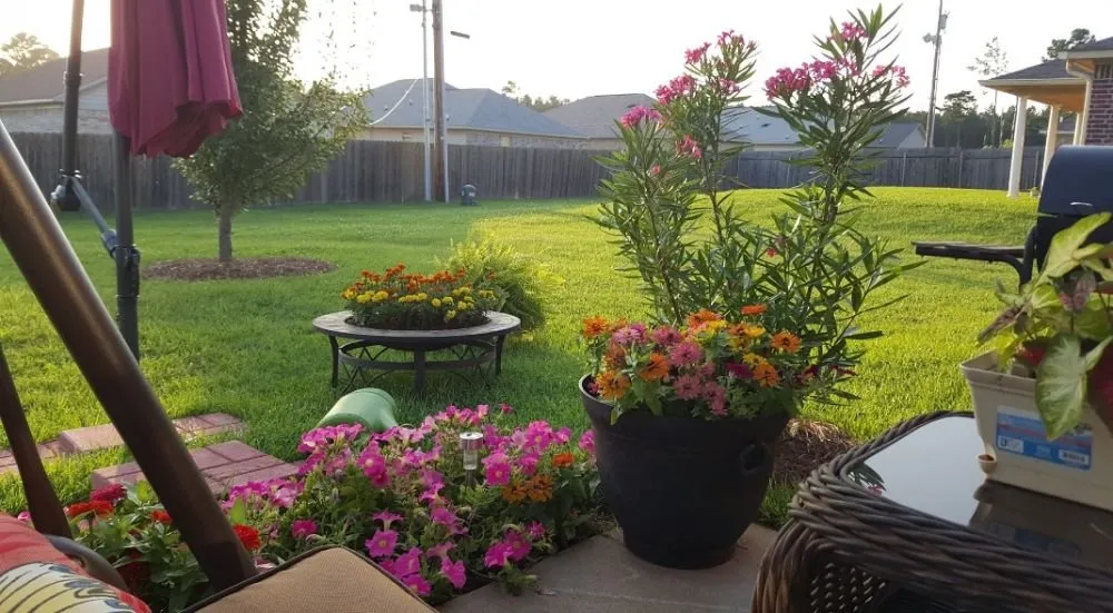 Local garden landscaping in Shreveport, LA by Love's Custom Lawn Care