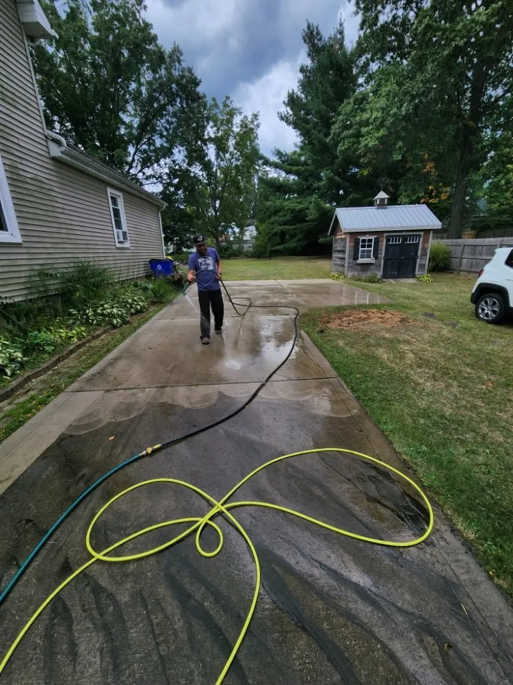 Trusted yard cleanup service experts serving Rootstown, OH - Loves Landscaping