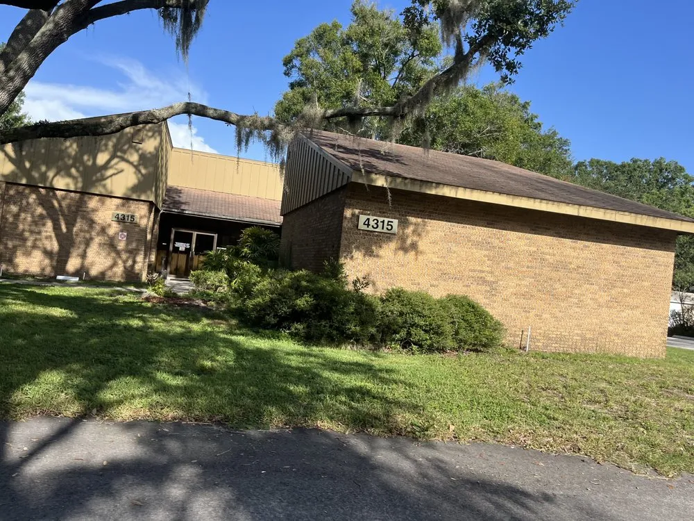 Local lawn mowing service in Tampa, FL - Loves Lawn Care