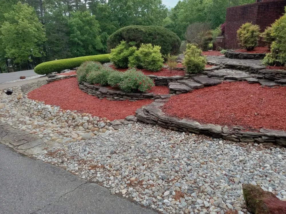 Affordable yard cleanup service experts serving Hot Springs, AR - Love's Lawncare Landscape And Pressure Washing