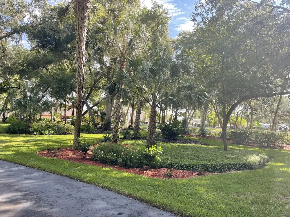 Custom residential landscaping in Brandon, FL - Lovett Or Leaf It Lawncare Services