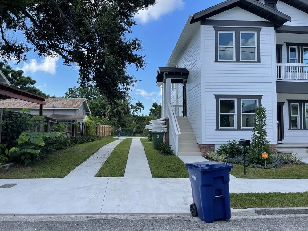 Top-rated yard cleanup service for year-round maintenance across Brandon, FL - Lovett Or Leaf It Lawncare Services