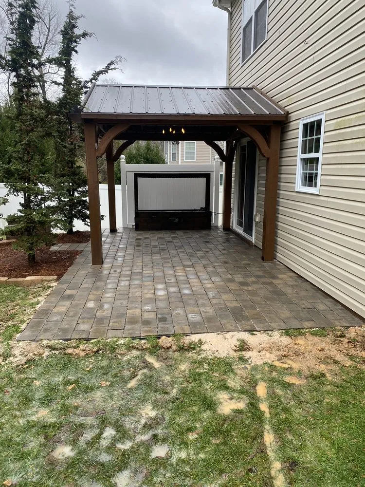Affordable landscape design with custom design in Archdale, NC by Lovingood Stonework & Hardscapes