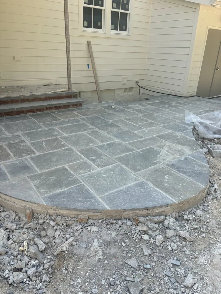 Expert outdoor landscaping in Chesterfield, VA by Lovings Hardscape