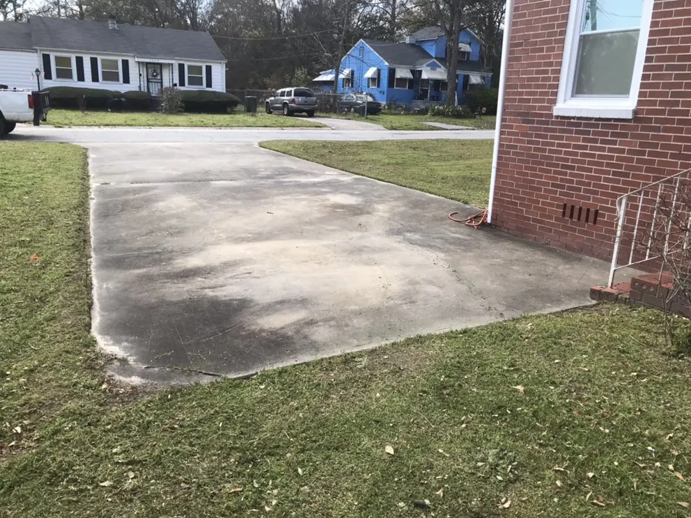 Local lawn mowing service experts serving Macon, GA - Low Cut Landscaping