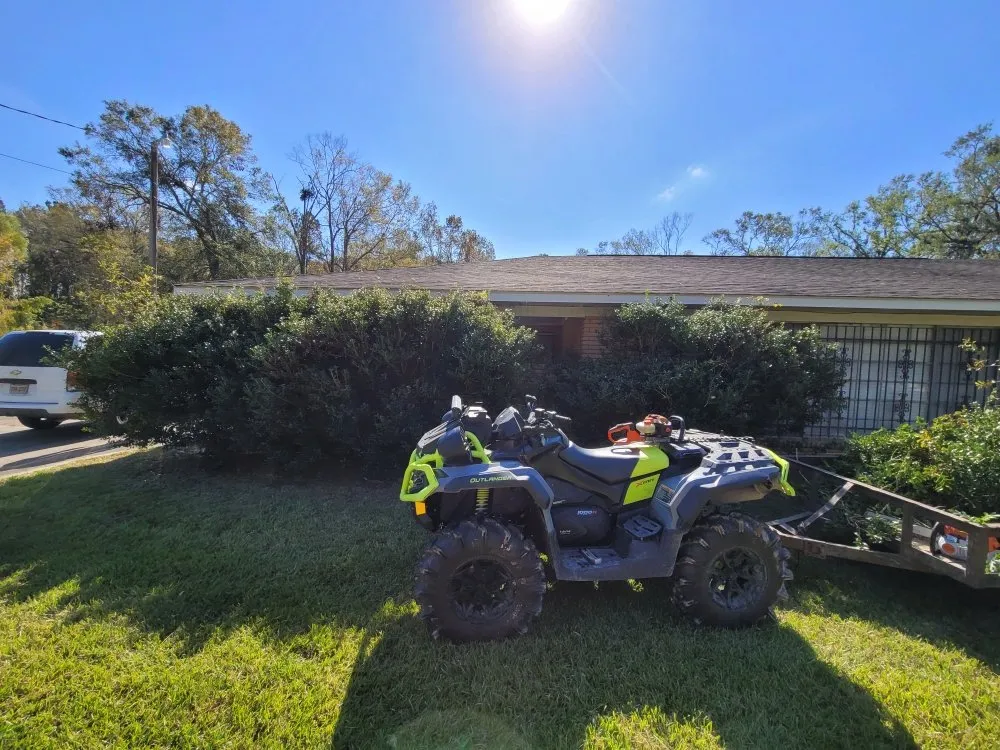 Professional garden landscaping for homes in Hammond, LA by Low Cuts